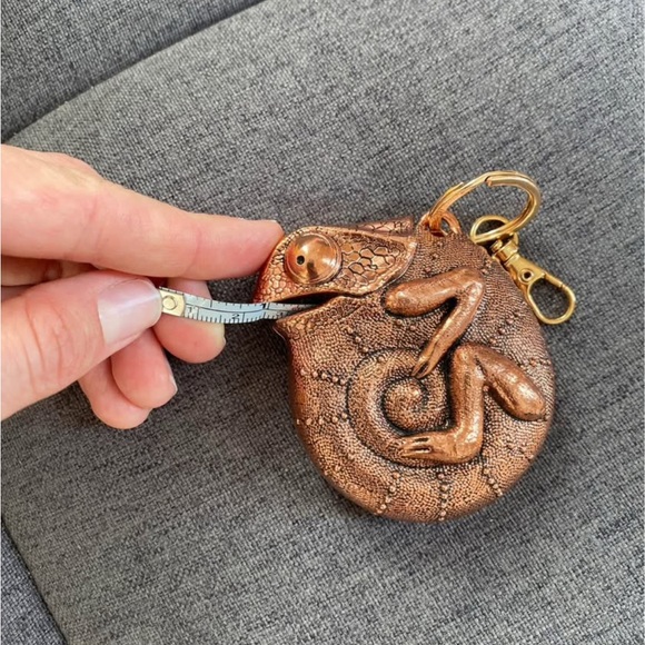 Chameleon Key Chain Tape Measurer - Picture 2 of 2